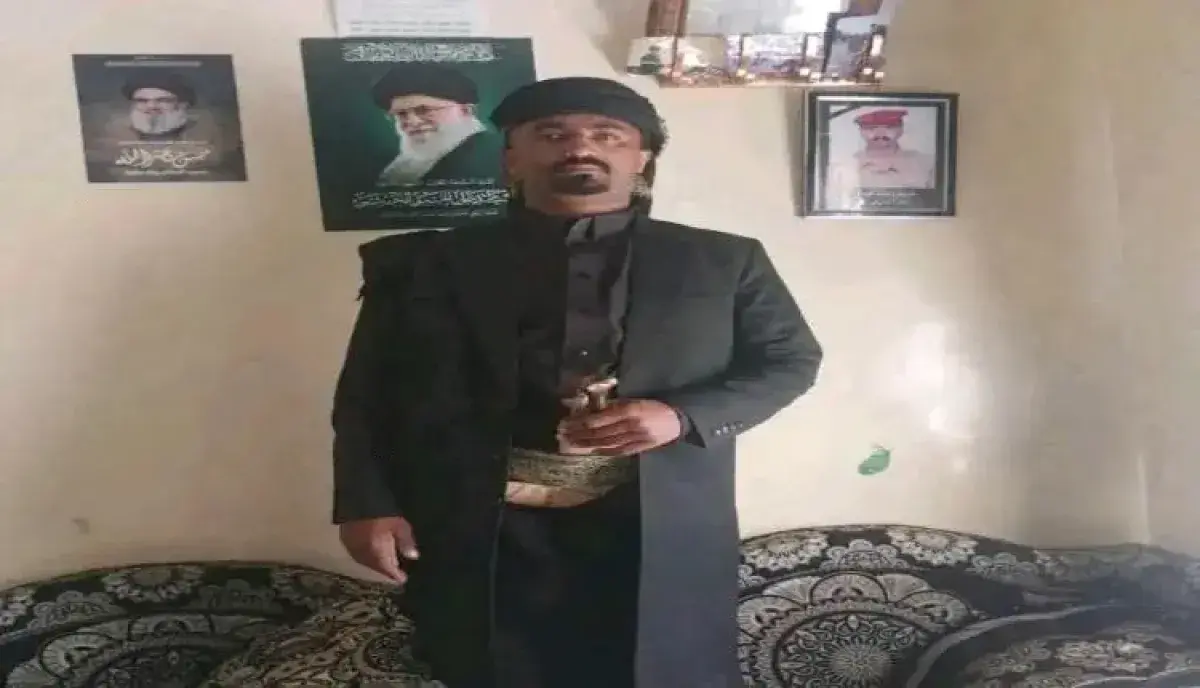 في إب .. قيادي حوثي مسلح يقتحم  مدرسة للبنات ويرعب...