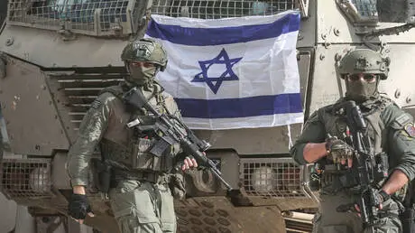 القوات الإسرائيلية تعتدي بالضرب على فلسطينيين في نابلس ومستوطنون يحرقون منزلا جنوب الخليل