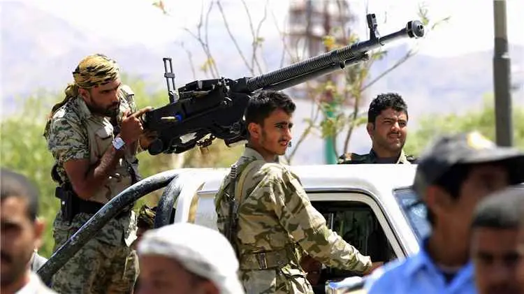 الحوثيون يستعدون لعملية عسكرية كبرى في الساحل الغر...