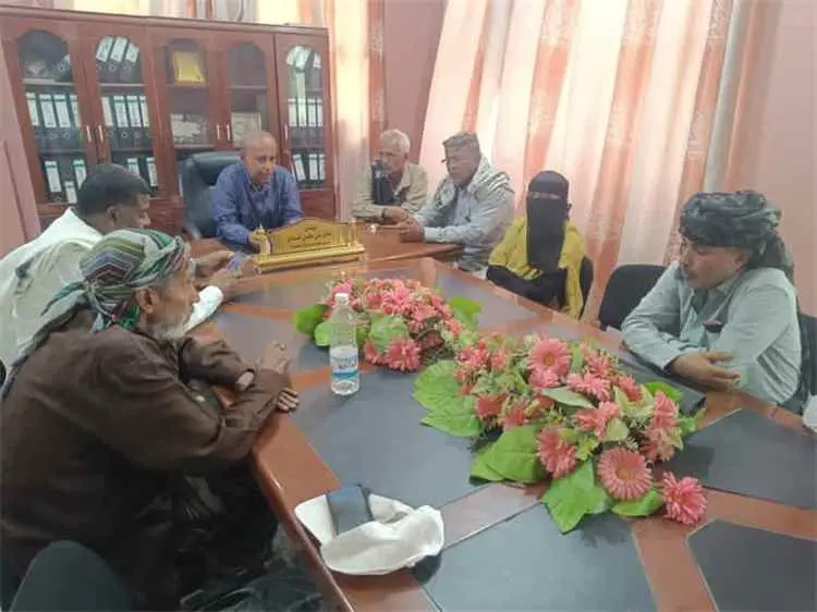 مدير عام زنجبار يلتقي قيادة ملتقى أبناء زنجبار الث...