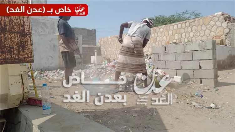المدحدح يشيد بتعاون صندوق النظافة بأحور في نقل مخل...