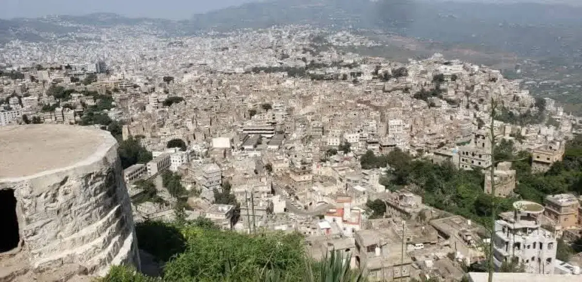 الحوثيون يكثفون إجراءاتهم الأمنية والعسكرية في إب...
