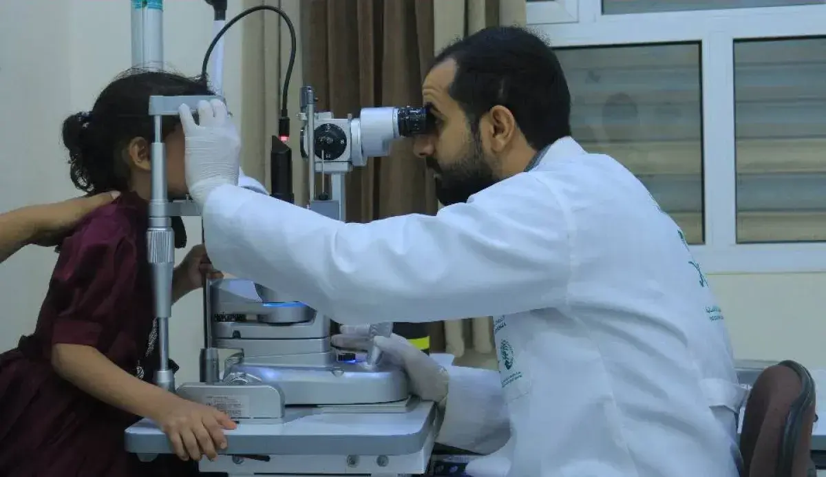 مستشفى العيون بمأرب يقدم 170 ألف خدمة مجانية بدعم سعودي
