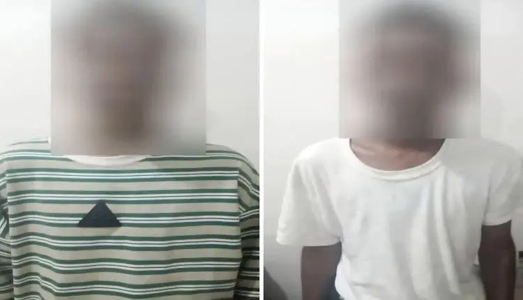 القبض متهمين بسرقة هواتف وحقائب النساء عبر دراجة ن...