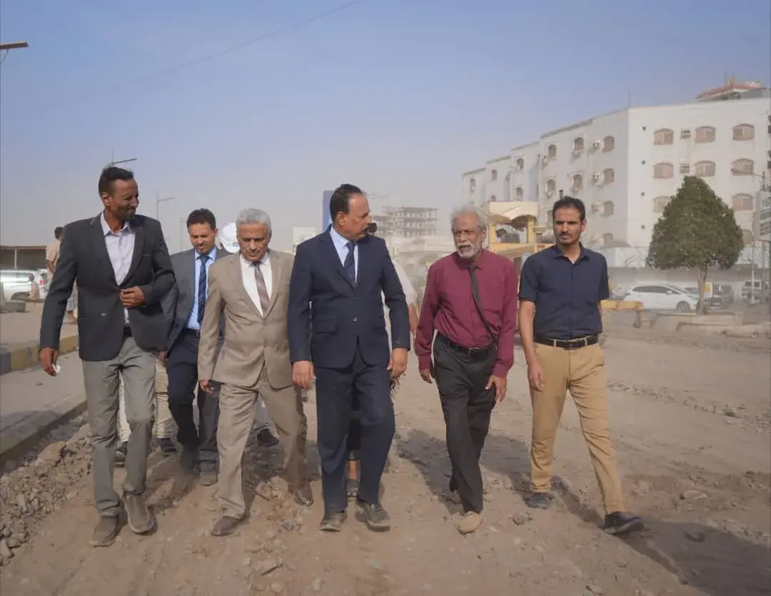 وزير الأشغال يدشن مشروع صيانة وتأهيل خط كورنيش الم...