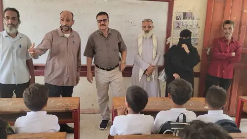 مدير البريقة يشيد بمستوى إقبال الطلبة وإنتظام المع...