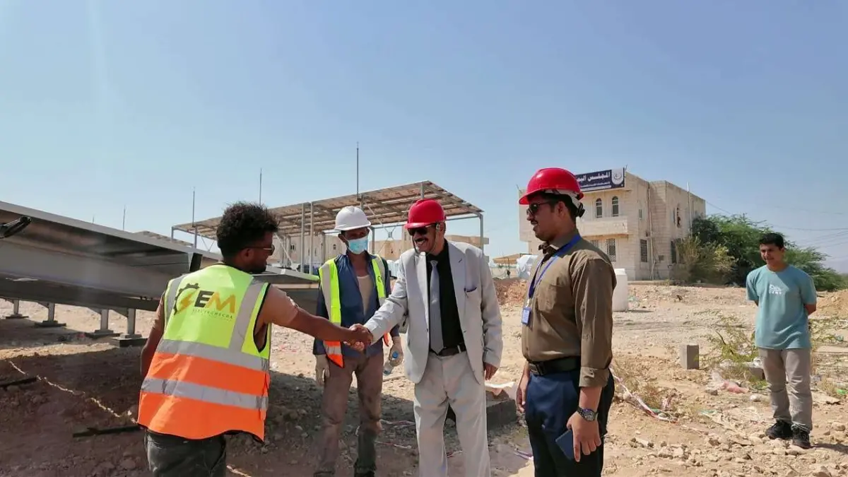 الوكيل الدغاري، يدشّن مشروع الطاقة الشمسية بالمركز...