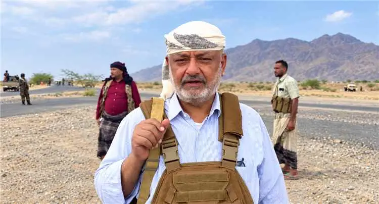 محافظ الحديدة لـ«الشرق الأوسط»: القوات المسلحة تتق...