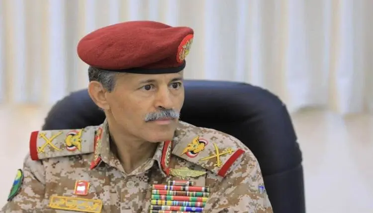 انباء عن مصرع وزير دفاع الحوثيين في غارة جوية استه...