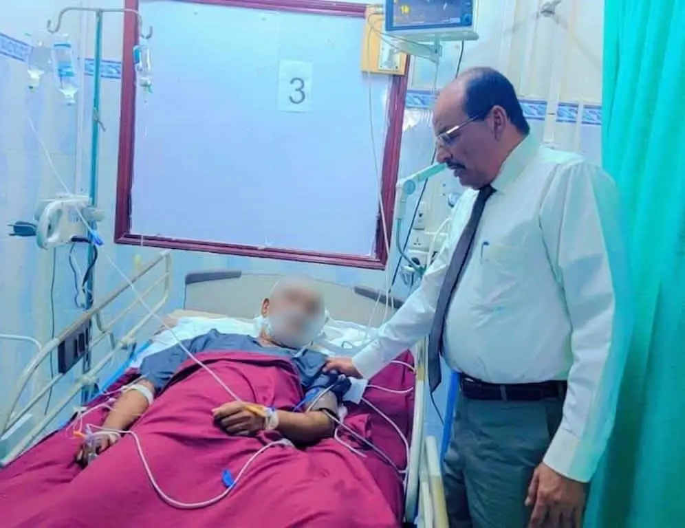 الوكيل التميمي يعزي في استشهاد ضابط وجندي ويطمئن ع...