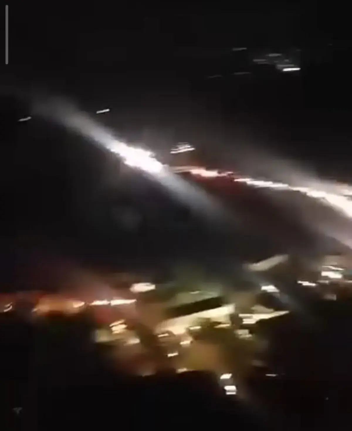 أرتال حوثية تتحرك ليلاً من أربع محافظات نحو تعز وا...