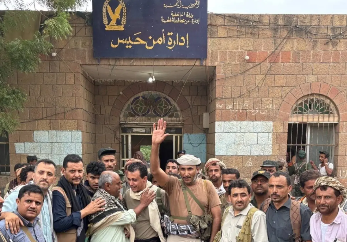 حيس والخوخة تستعيدان الأمن والاستقرار بعد سيطرة قو...