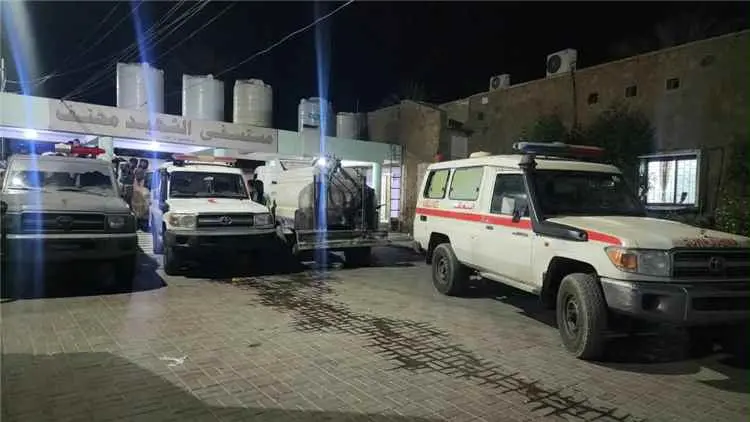 إصابة 6 أشخاص بينهم امرأة وطفلتها في انقلاب سيارة...