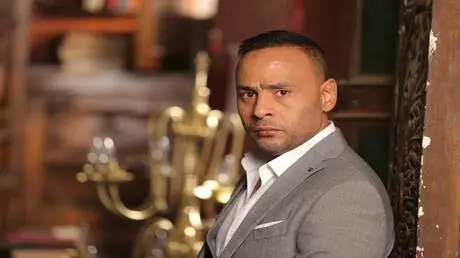 طارق الشناوي يكشف لـRT حقيقة تصريحاته عن محمود عبد...