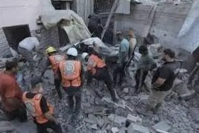 الدفاع المدني: انتشال رفات 13 شهيداً من تحت الأنقاض