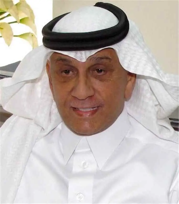 كاتب سعودي: الحوثي يستفيد من تشتت خصومه.. وغياب وح...