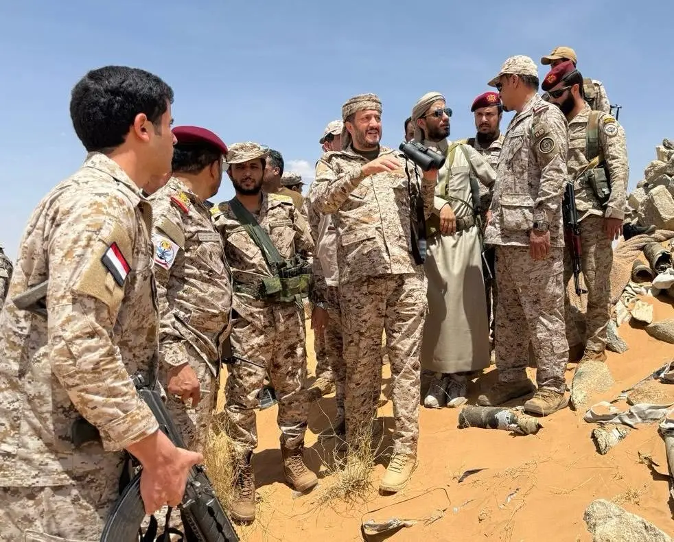 عضو مجلس القيادة عثمان مجلي يزور الفرقة الرابعة طو...