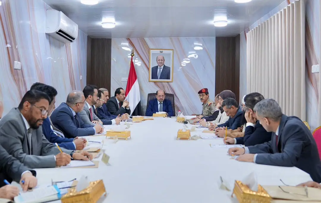 الحكومة اليمنية تعلن رفع الجاهزية لمواجهة التصعيد...