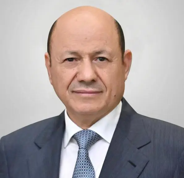 رئيس مجلس القيادة يعزي بوفاة النائب سليمان المحمدي