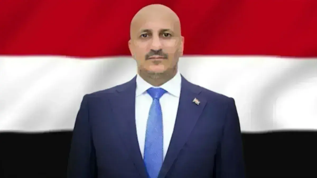 طارق صالح يصل الرياض لبحث مستجدات المعركة ضد الحوث...