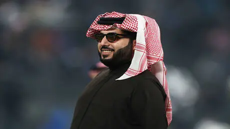 للعام الثالث على التوالي.. تركي آل الشيخ يتصدر قائمة الشخصيات الأكثر تأثيرا في الملاكمة
