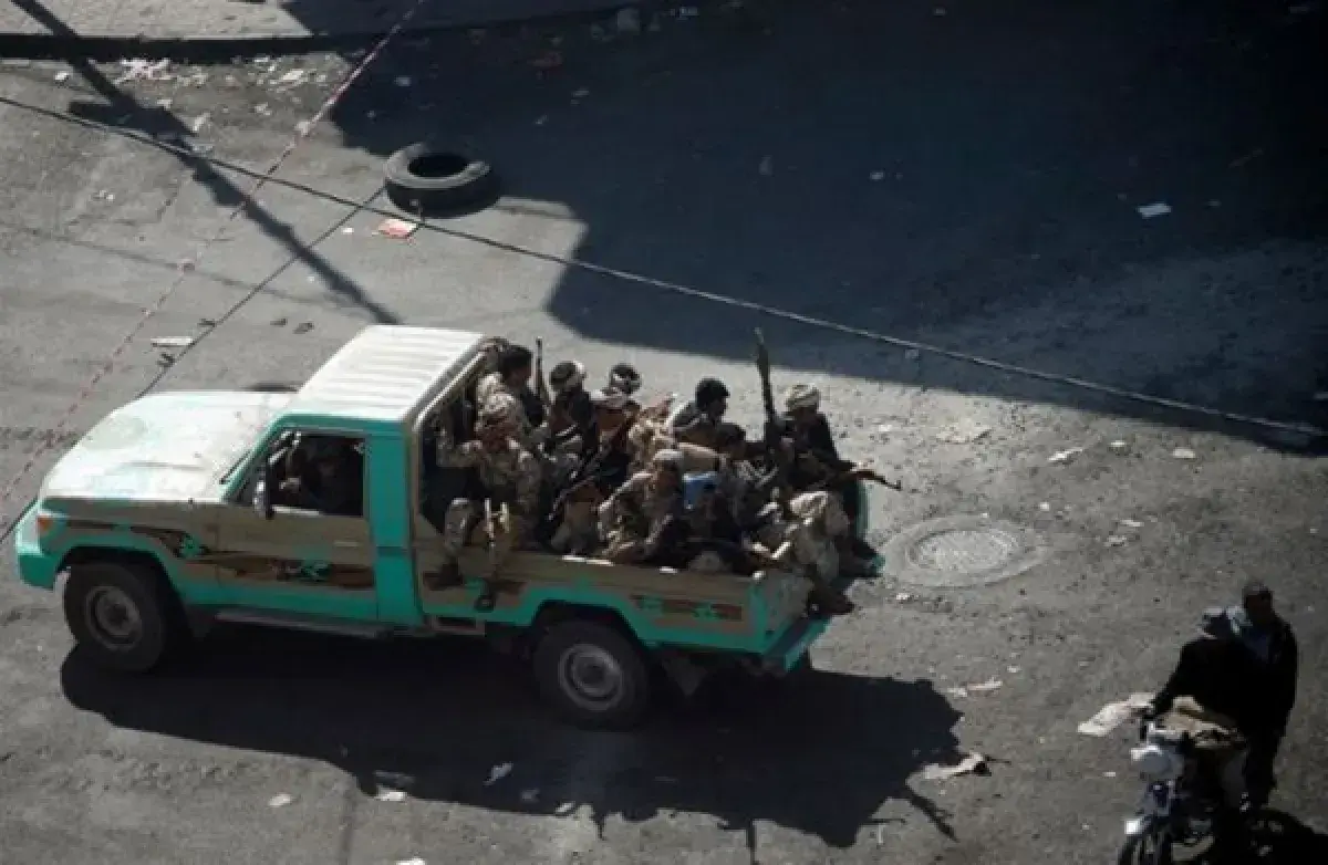 مركز حقوقي: 139 قتيلاً و180 جريحاً مدنياً بنيران الحوثيين في الساحل الغربي ونزوح 19 ألفاً
