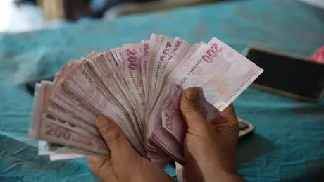 1.675 مليار دولار صادرات تركيا إلى سوريا في 8 أشهر