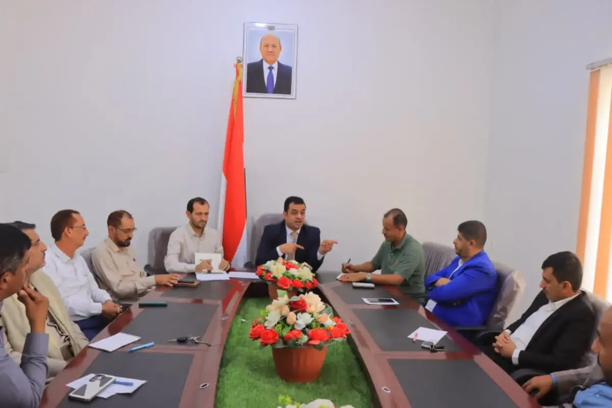 الأحمدي يترأس اجتماعًا لقيادات مكاتب الشباب والريا...