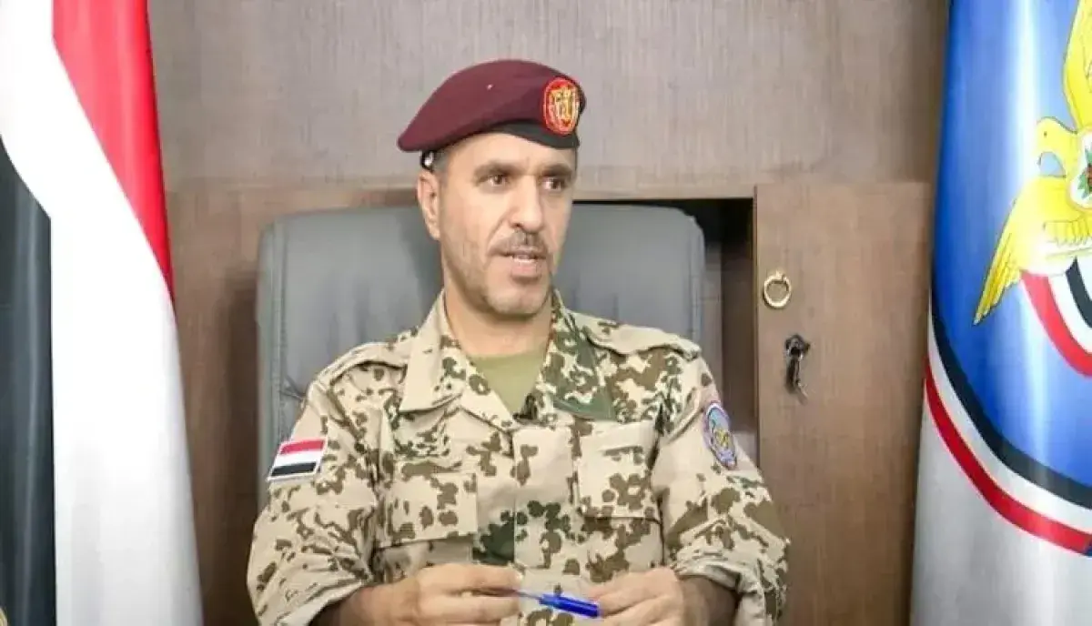 اطلقت المليشيات 130 صاروخ بالستي و145 طائرة انتحارية و15 زورق مفخخ   .. متحدث المقاومة الوطنية يكشف تفاصيل جديدة عن سير معارك الساحل الغربي ومحاولات استهداف طارق صالح
