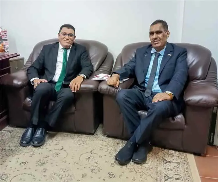 كلية اللغات بجامعة عدن تبحث بالرياض تعزيز التعاون...