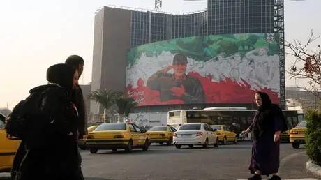 الجيش الإيراني: العدو بلغ حد العجز واليأس بفعل وحدة الداخل