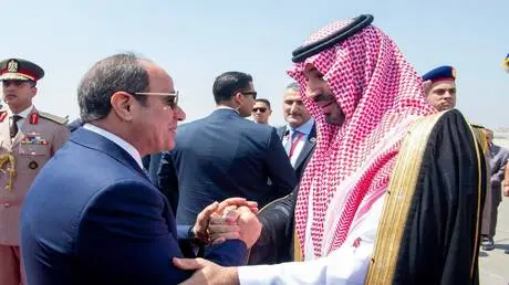 بن سلمان يصل مصر في زيارة عمل للقاء السيسي
