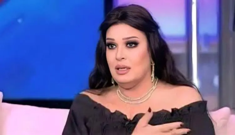فيفي عبده تشارك الجمهور فرحتها بعد إزالة الجبس من...
