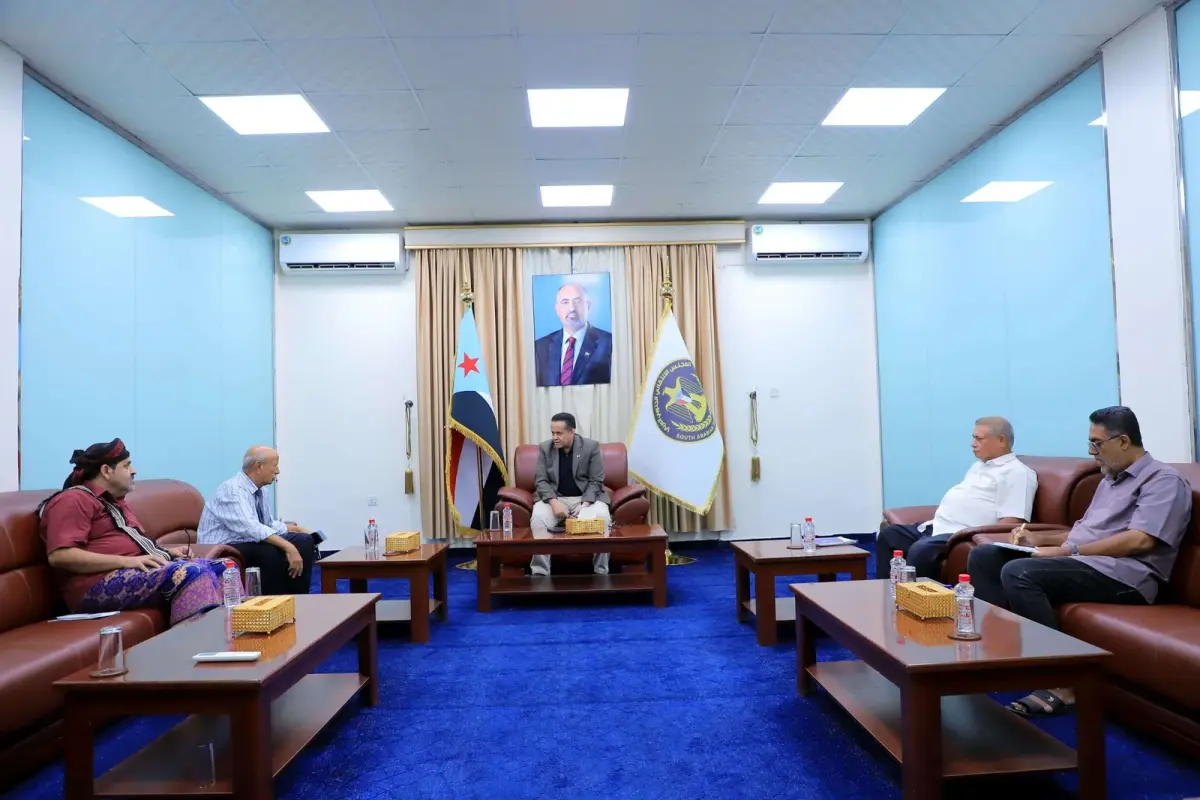 الحالمي يلتقي القائم بأعمال رئيس مجلس المستشارين ورئيس الاتحاد العام لقبائل الجنوب العربي
