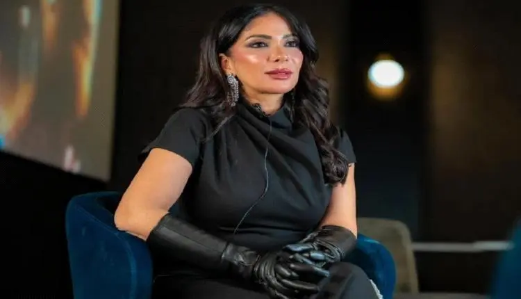 منى زكي وكاملة أبو ذكري تحصلان على حكم قضائي جديد...