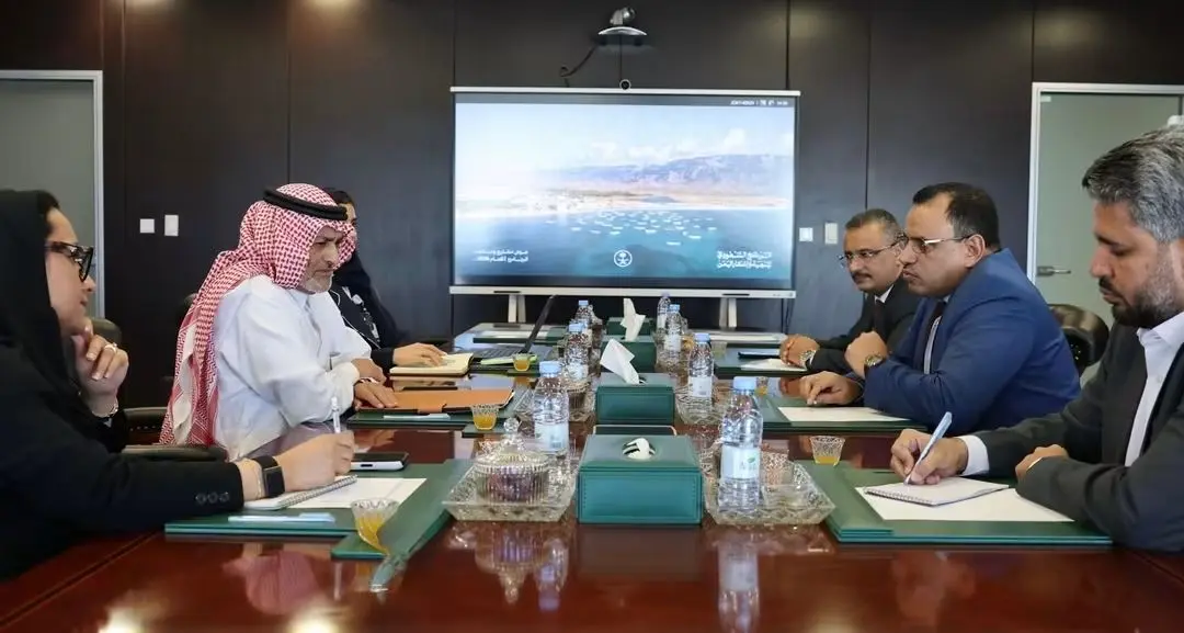 الوزير السقطري يبحث مع البرنامج السعودي تعزيز التع...