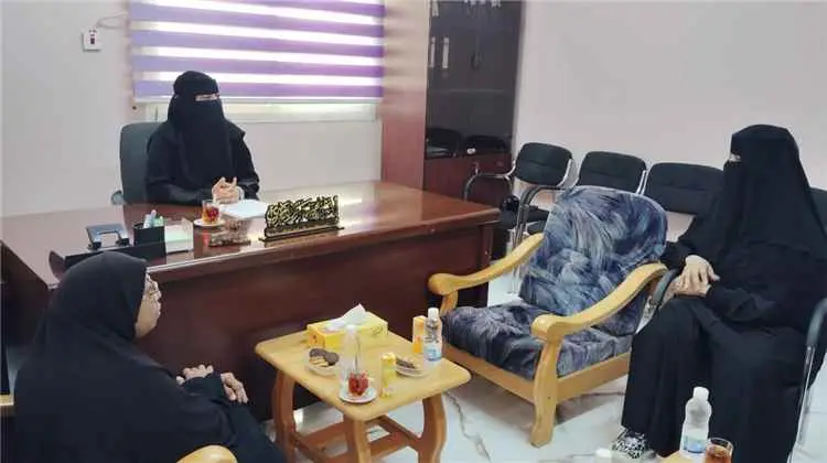فرع اللجنة الوطنية للمرأة بساحل حضرموت تبحث تعزيز التعاون مع جمعية الطموح لرعاية وتأهيل المعاقات حركيًا