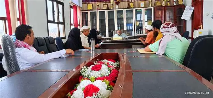 تربية لحج تناقش خطة المتابعة والتقييم الميداني للم...