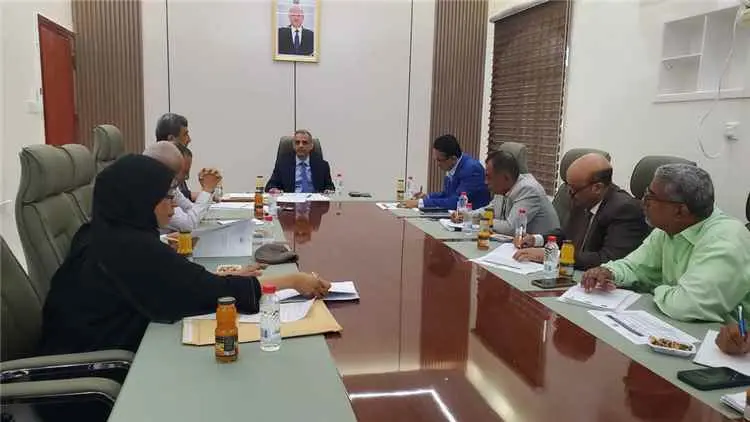نائب وزير الإدارة المحلية يناقش مستوى تنفيذ الخطط...