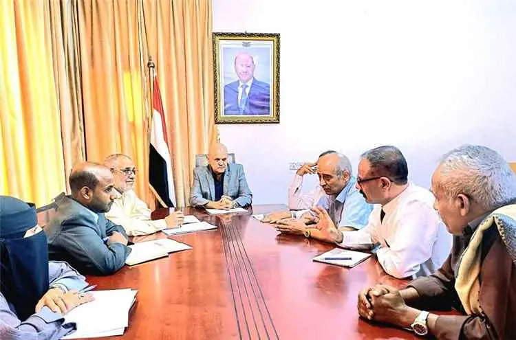 محافظ تعز يوجه بتشكيل لجنة ميدانية لتقييم احتياجات...