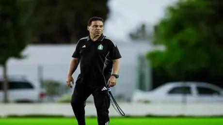 طالبه باستنساخ "أداء فليك" مع برشلونة.. كيف رد حسا...