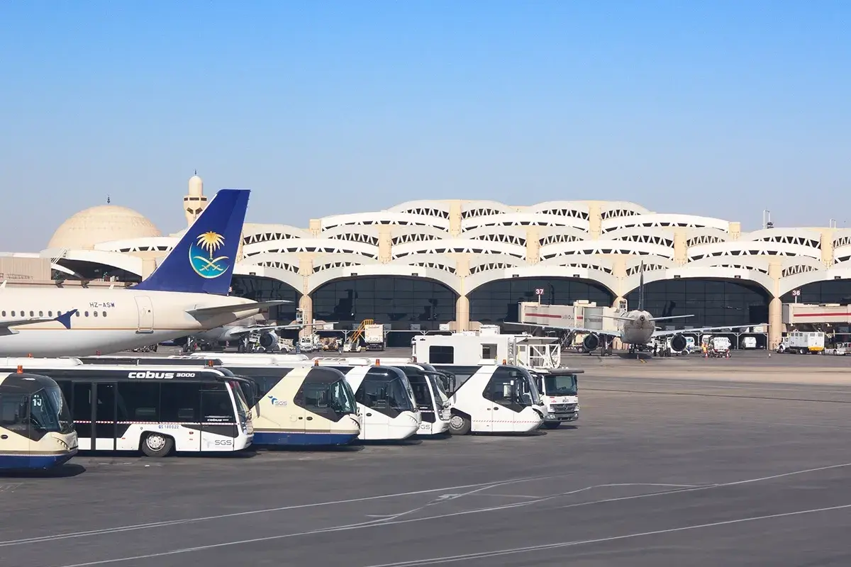 اضطراب حركة الطيران في الرياض.. إلغاء رحلات وتأخير...