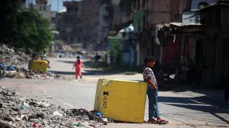 شاهد بالفيديو.. فلسطيني من غزة يتسلل لموقع عسكري إ...