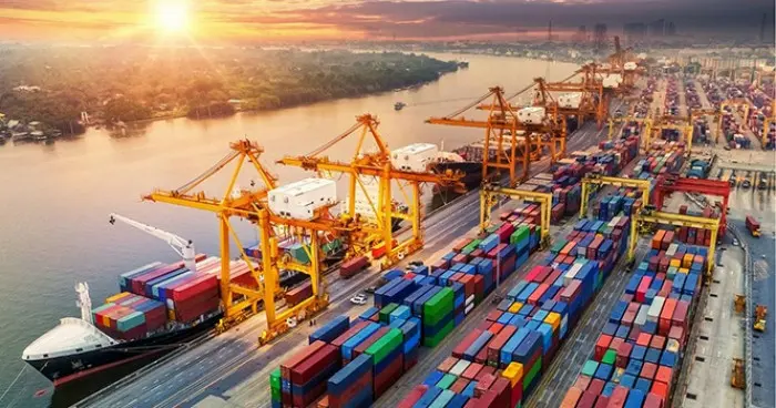 إجمالي الشحن البحري بموانئ السعودية يتجاوز 341 مليون طن