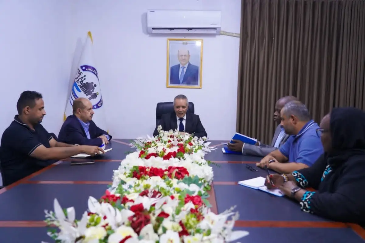 الوزير اليافعي يبحث مع “أوتشا” تعزيز الاستجابة الإ...