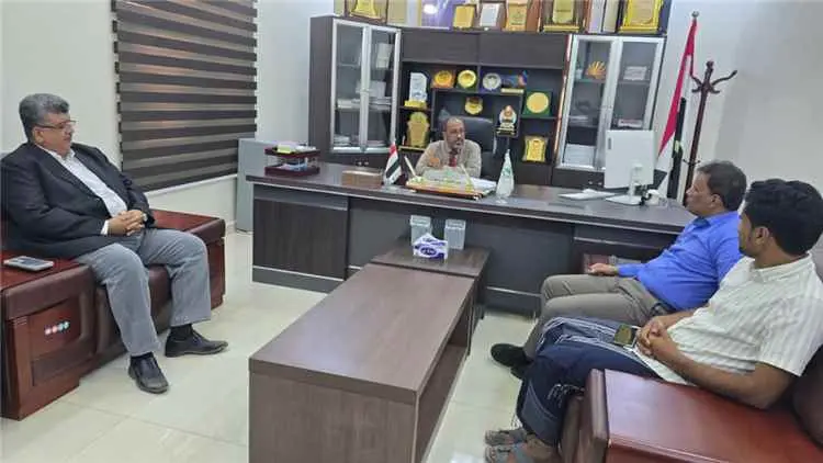 نائب رئيس الجامعة لشؤون الطلاب يلتقي مدير مركز الل...
