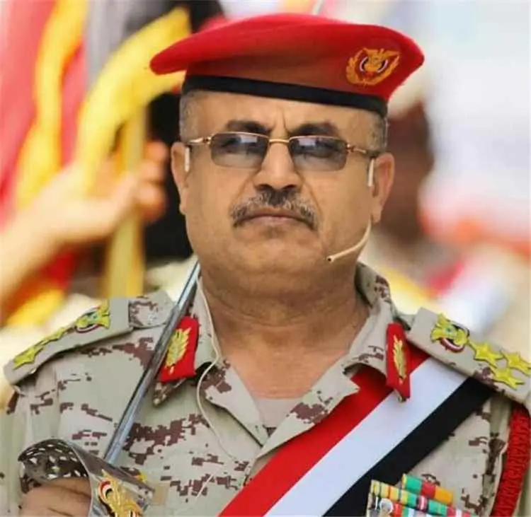 اللواء الركن المجيدي: القوات المسلحة تحكم سيطرتها على جبل قرفان الاستراتيجي جنوبي تعز