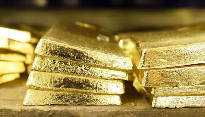 تراجع الذهب بظل تشديد السياسة النقدية وصعود الدولا...