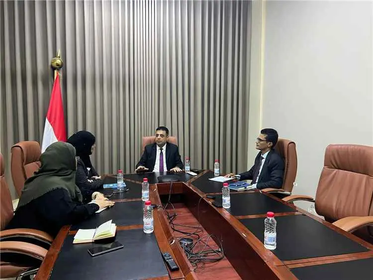 وزير الدولة المعني بالنزوح والطوارئ الإنسانية يبحث...