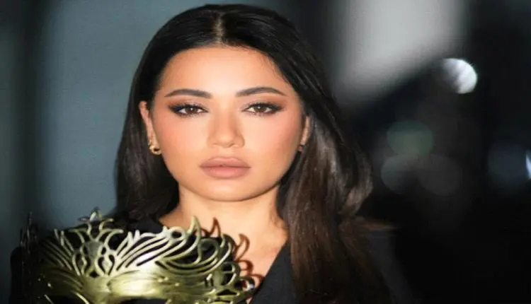 أغنية خاصة لجمهور قرطاج تحول رحمة رياض إلى أروقة ا...